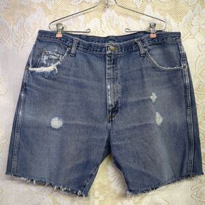 Wrangler 962DJSD Mens Size 40 Waist Cut Off Jeans Shorts Distressed Thrashed VTG